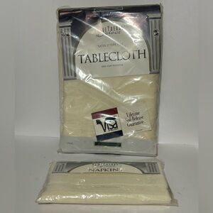 Hometrends Tablecloth w/ Napkins Select Satin Stripe Visa Bone Color 60 x 84 New